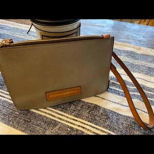 Dooney & Bourke wristlet